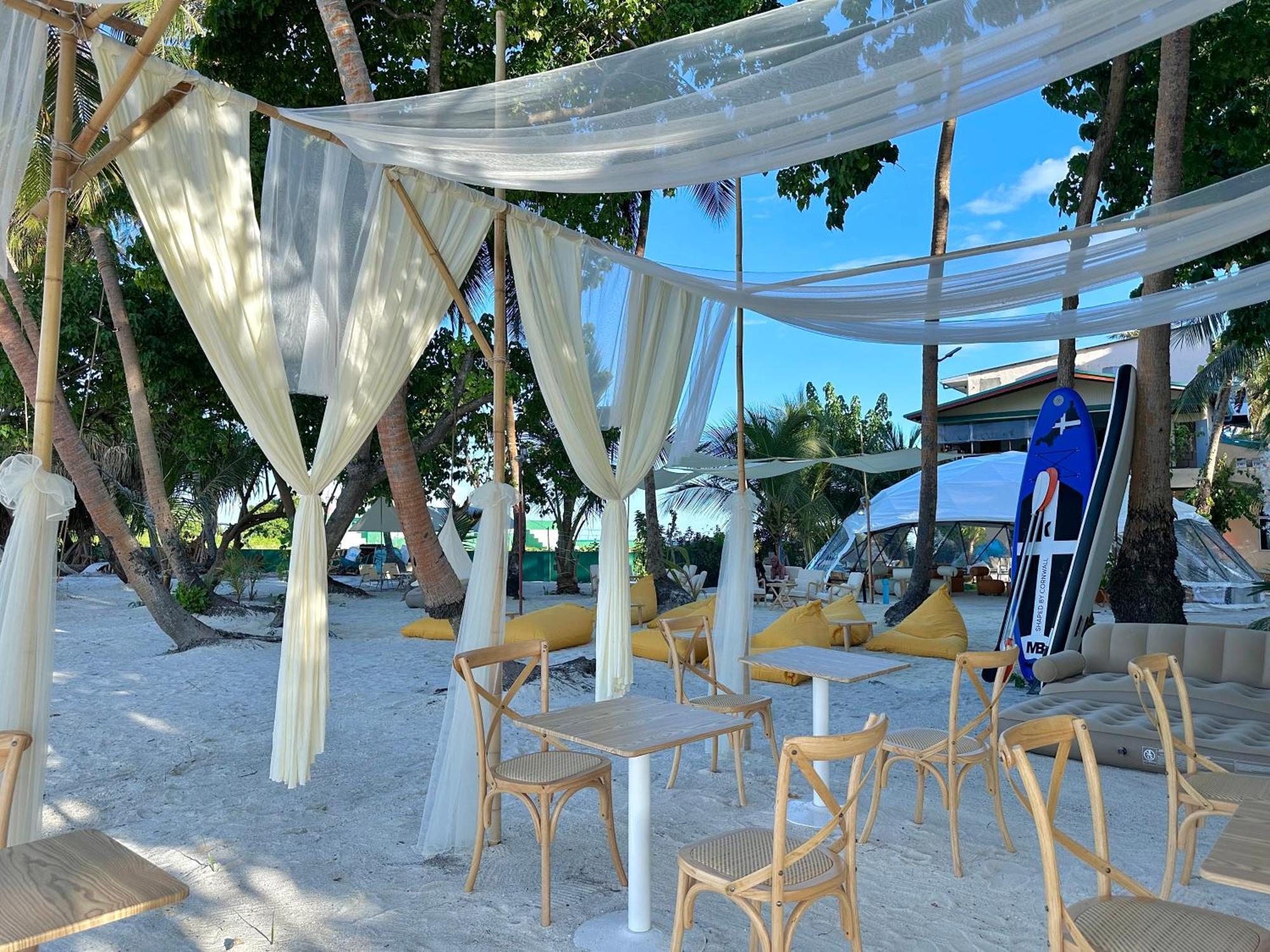 Hotel Galaxy Sunrise Sea View Fulidhoo Exterior foto