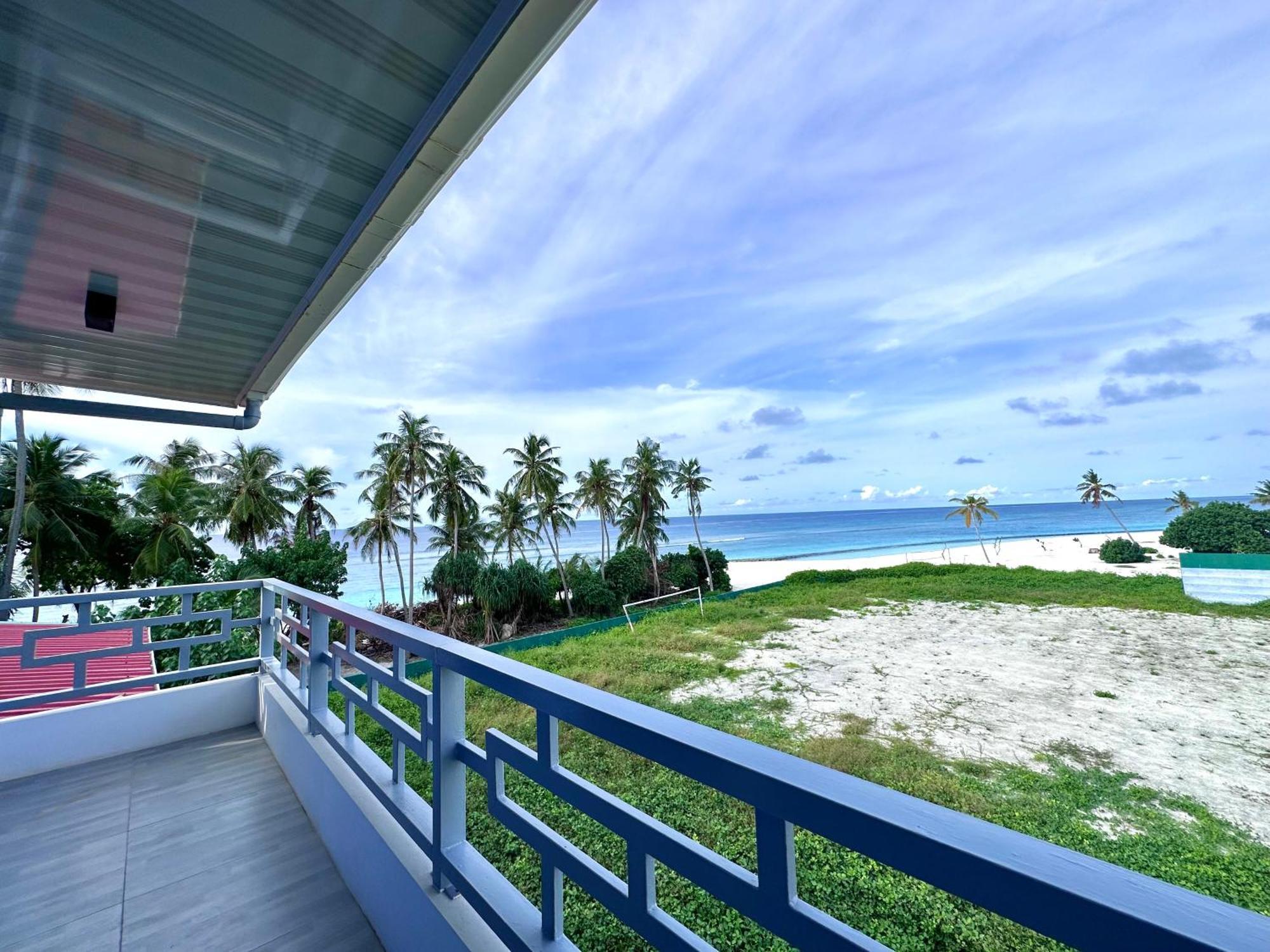 Hotel Galaxy Sunrise Sea View Fulidhoo Exterior foto