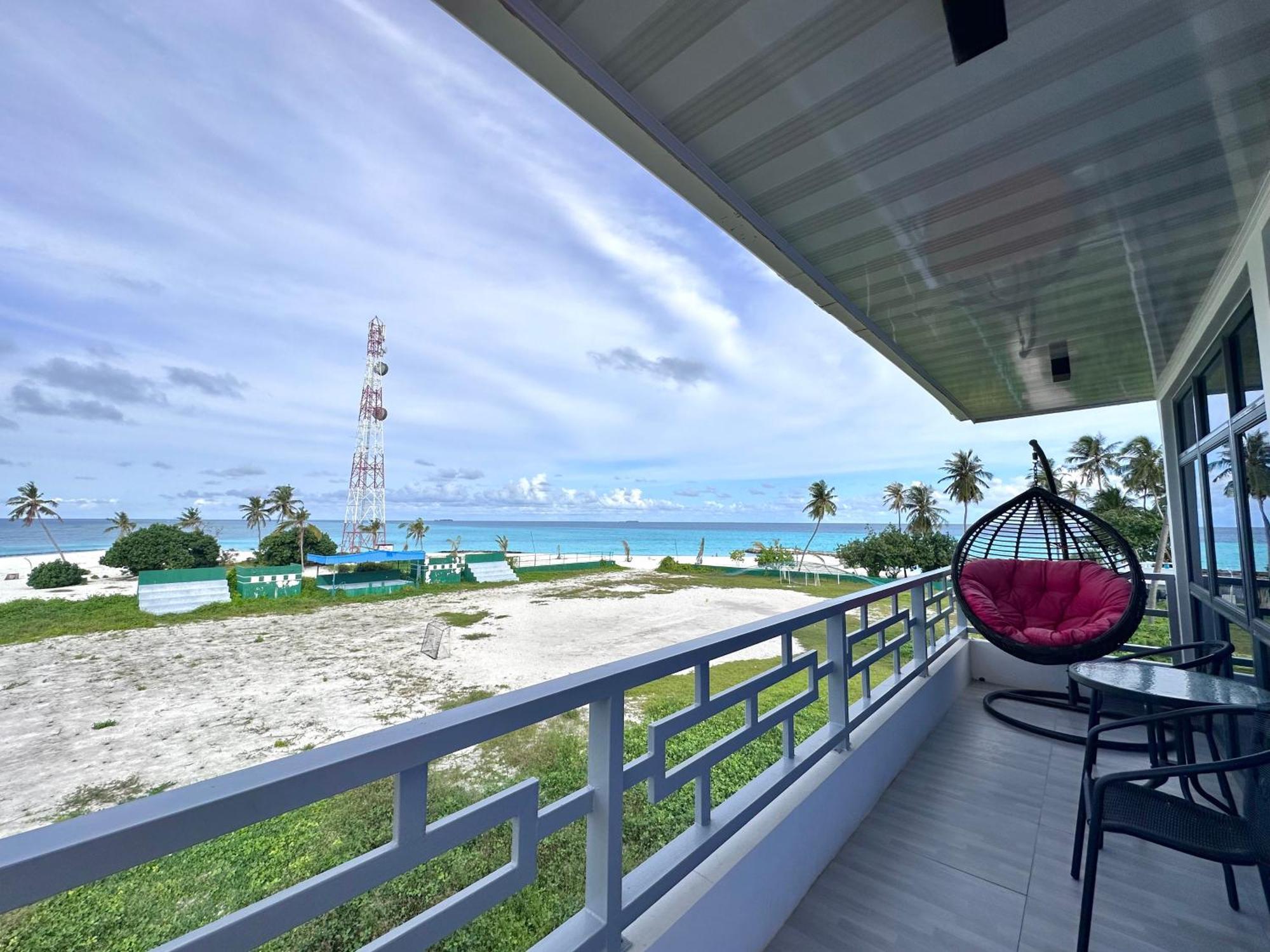 Hotel Galaxy Sunrise Sea View Fulidhoo Exterior foto