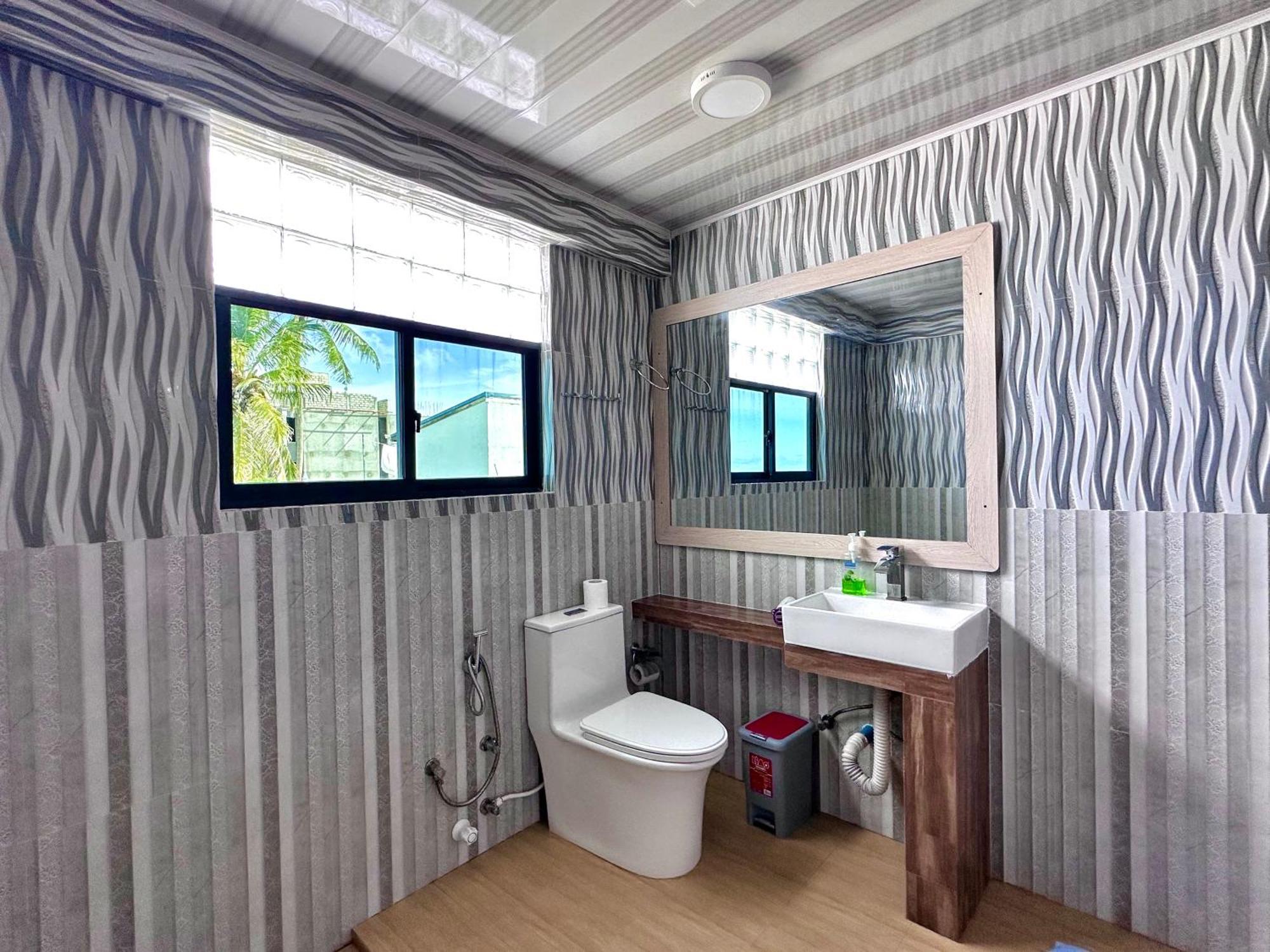 Hotel Galaxy Sunrise Sea View Fulidhoo Exterior foto